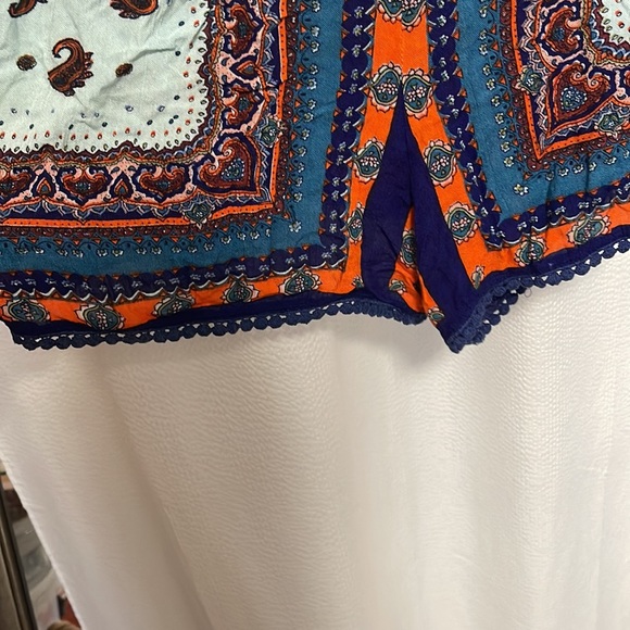 Light weight short thin strap romper with cute patterns. - Picture 3 of 5